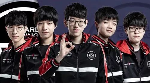 比的是老鹰 比的是老鹰